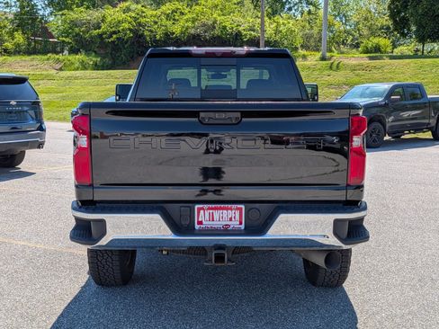 Used 2023 Chevrolet Silverado 3500 LTZ AWD/4WD image 4