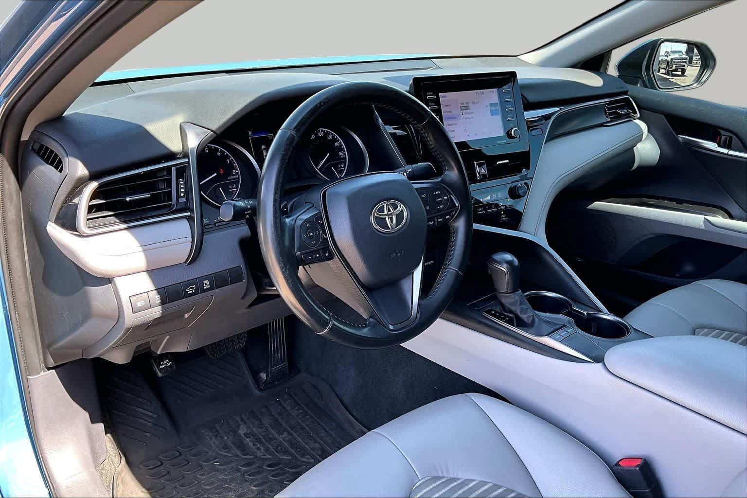 Used 2023 Toyota Camry SE FWD image 18