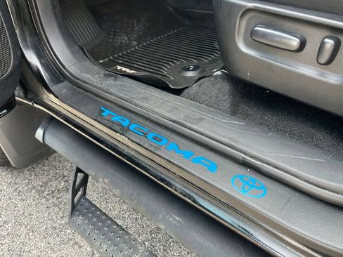 Used 2021 Toyota Tacoma TRD Sport AWD/4WD image 20