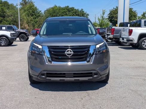 Used 2025 Nissan Pathfinder SV AWD/4WD image 8