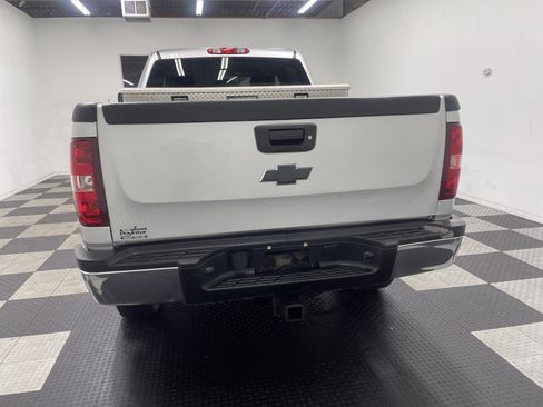 Used 2010 Chevrolet Silverado 2500 LT w/ Exterior Plus Package image 3