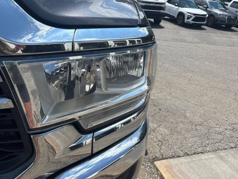 Used 2021 RAM 3500 Tradesman w/ Chrome Appearance Group AWD/4WD image 9