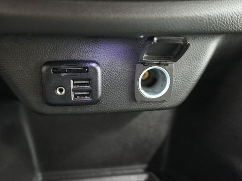 Used 2023 Chevrolet Traverse RS FWD image 23
