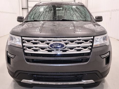 Used 2018 Ford Explorer XLT w/ Class II Trailer Tow Package FWD image 4