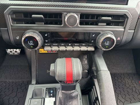 Certified 2025 Toyota Tacoma TRD Pro AWD/4WD image 21