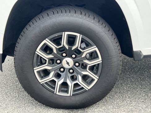 Used 2023 Chevrolet Colorado Z71 w/ Z71 Convenience Package 2 image 41