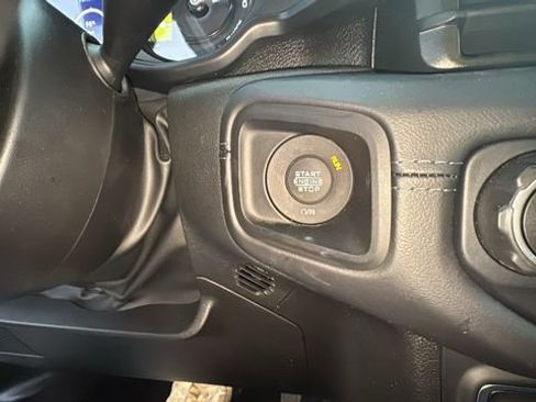 Used 2025 Jeep Wrangler Unlimited Rubicon 4xe w/ Convenience Group image 15