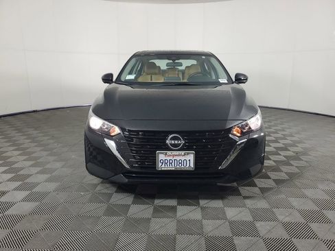 Used 2024 Nissan Sentra SV w/ SV Premium Package image 9