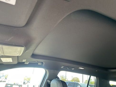 New 2026 Chevrolet Traverse LT w/ Sun and Wheel Package FWD image 17