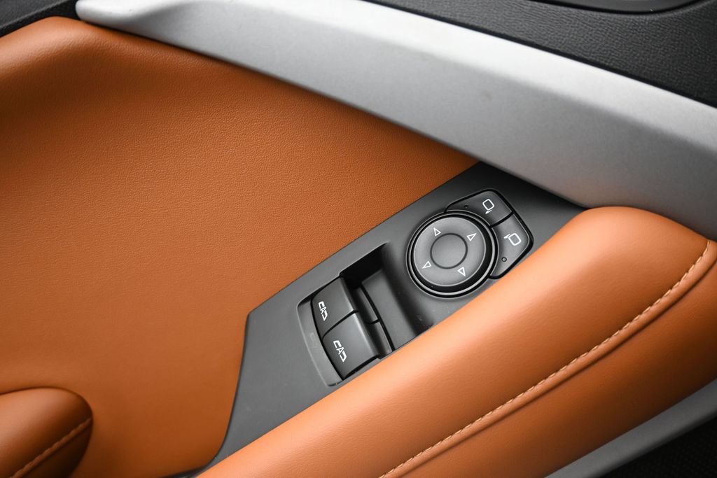 Used 2020 Chevrolet Camaro LT w/ Technology Package RWD image 17