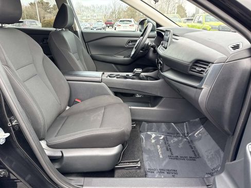 Used 2024 Nissan Rogue S image 24