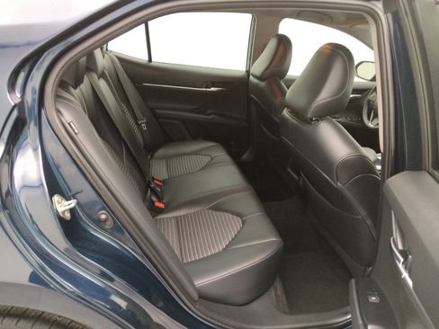 Used 2019 Toyota Camry SE FWD image 19