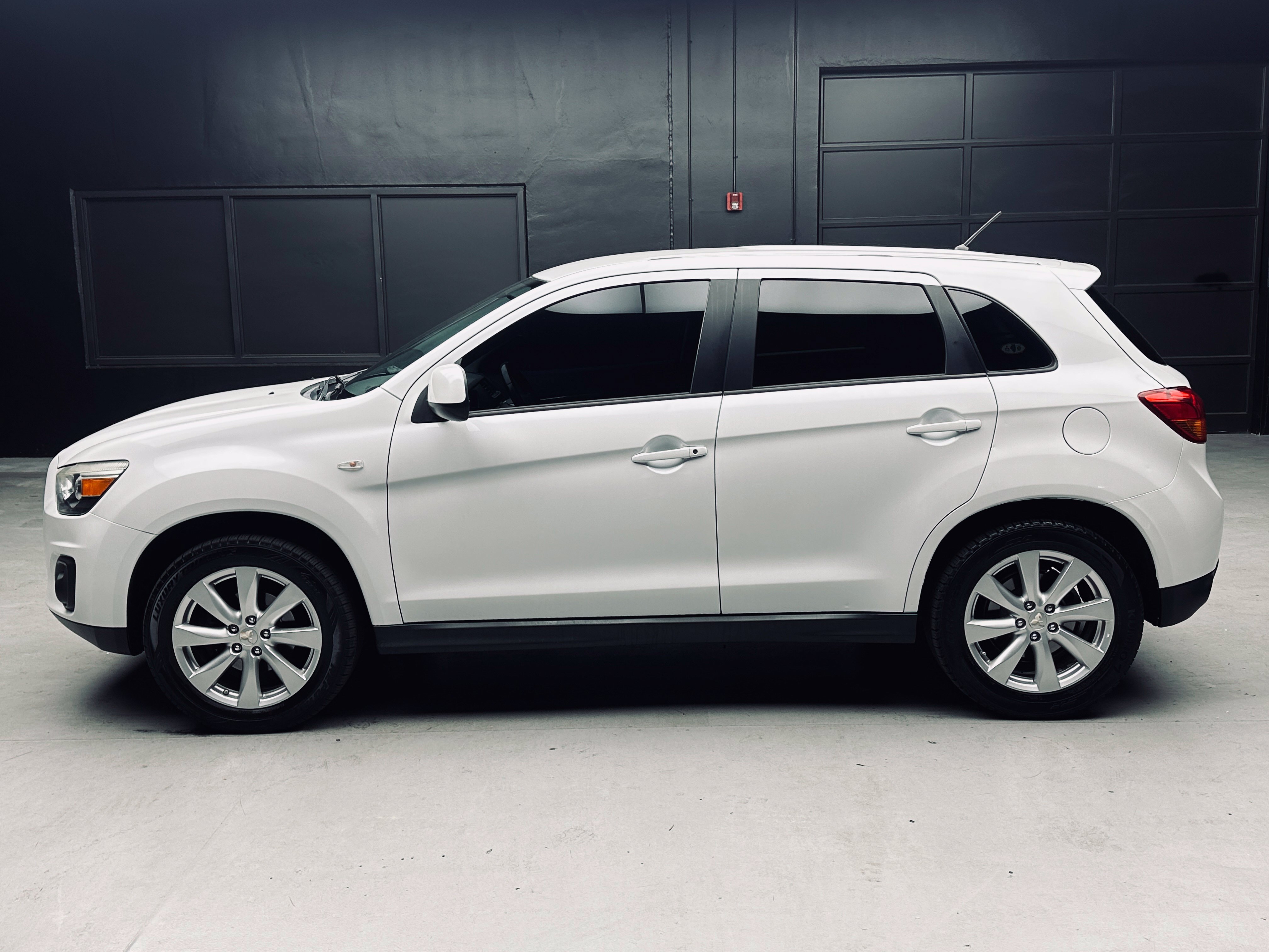 Used 2015 Mitsubishi Outlander Sport ES FWD image 4
