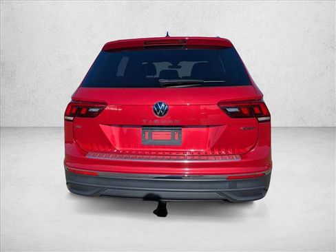 Used 2022 Volkswagen Tiguan SE AWD/4WD image 6