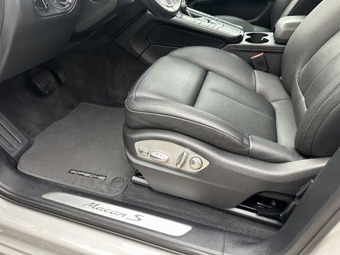 Used 2019 Porsche Macan S image 14