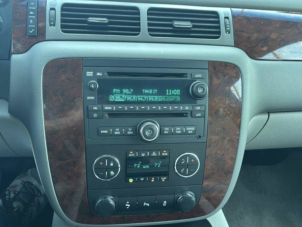 Used 2012 Chevrolet Tahoe 4WD LT w/ Luxury Package image 20