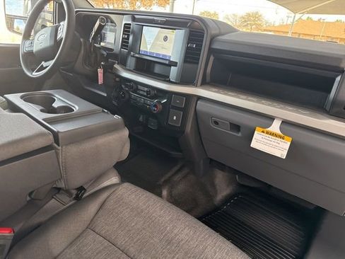 New 2026 Ford F250 XL w/ FX4 Off-Road Package image 12