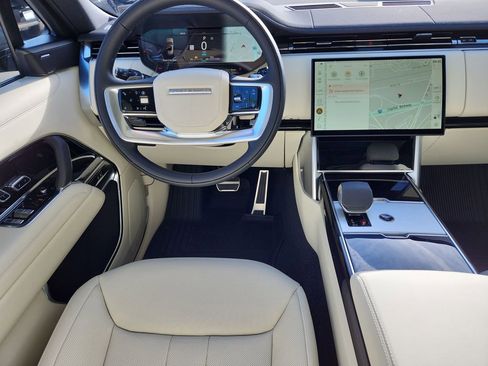 New 2026 Land Rover Range Rover SE image 4