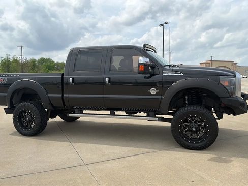 Used 2014 Ford F250 Platinum w/ FX4 Off-Road Package image 28