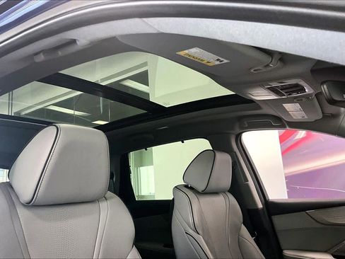 Used 2022 Acura MDX SH-AWD w/ Advance Package image 27