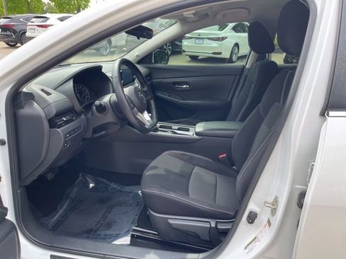 Used 2020 Nissan Sentra SV FWD image 9
