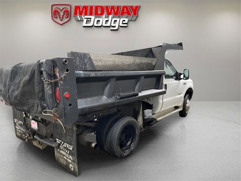 Used 2004 Ford F550 4x4 Regular Cab Super Duty image 7