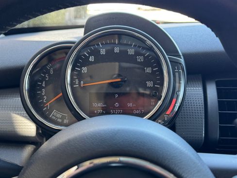 Used 2018 MINI Cooper 2-Door Hardtop w/ Premium Package FWD image 7