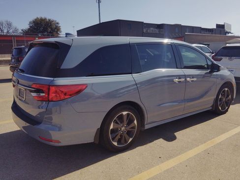 Used 2024 Honda Odyssey Elite image 9
