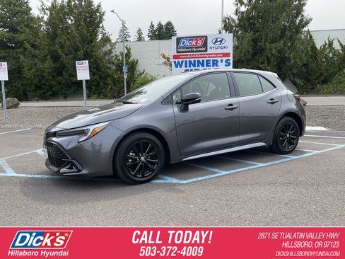 Used 2026 Toyota Corolla SE FWD image 1