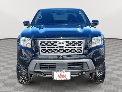 Used 2024 Nissan Frontier SV image 2