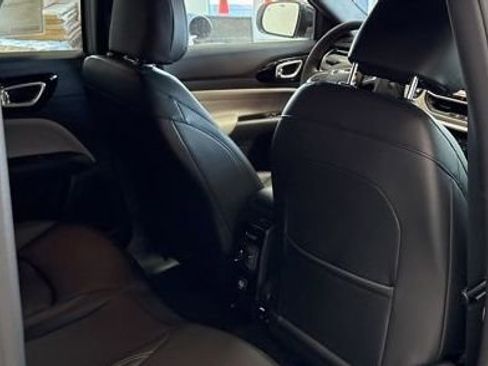 New 2026 Jeep Compass Limited image 25