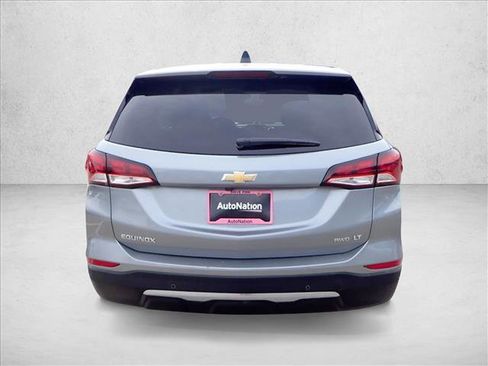 Used 2024 Chevrolet Equinox LT image 3