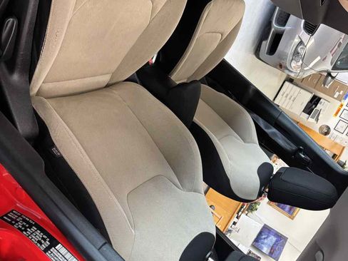 Used 2016 Jeep Renegade Sport w/ Power & Air Group image 21