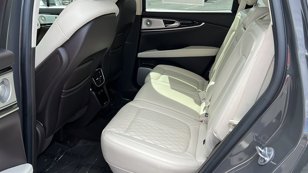 Certified 2022 Lincoln Nautilus Black Label AWD/4WD image 11