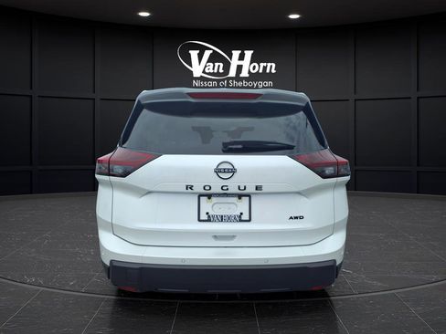 New 2026 Nissan Rogue SV AWD/4WD image 11
