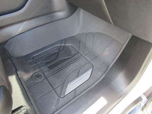 Used 2025 Chevrolet Suburban Premier image 12