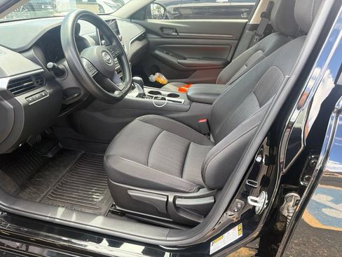 Used 2025 Nissan Altima 2.5 S FWD image 8