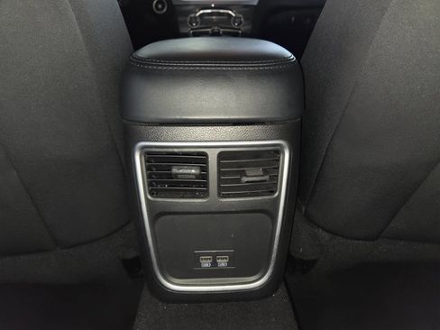 Used 2022 Chrysler 300 Touring w/ Sport Appearance Package RWD image 22