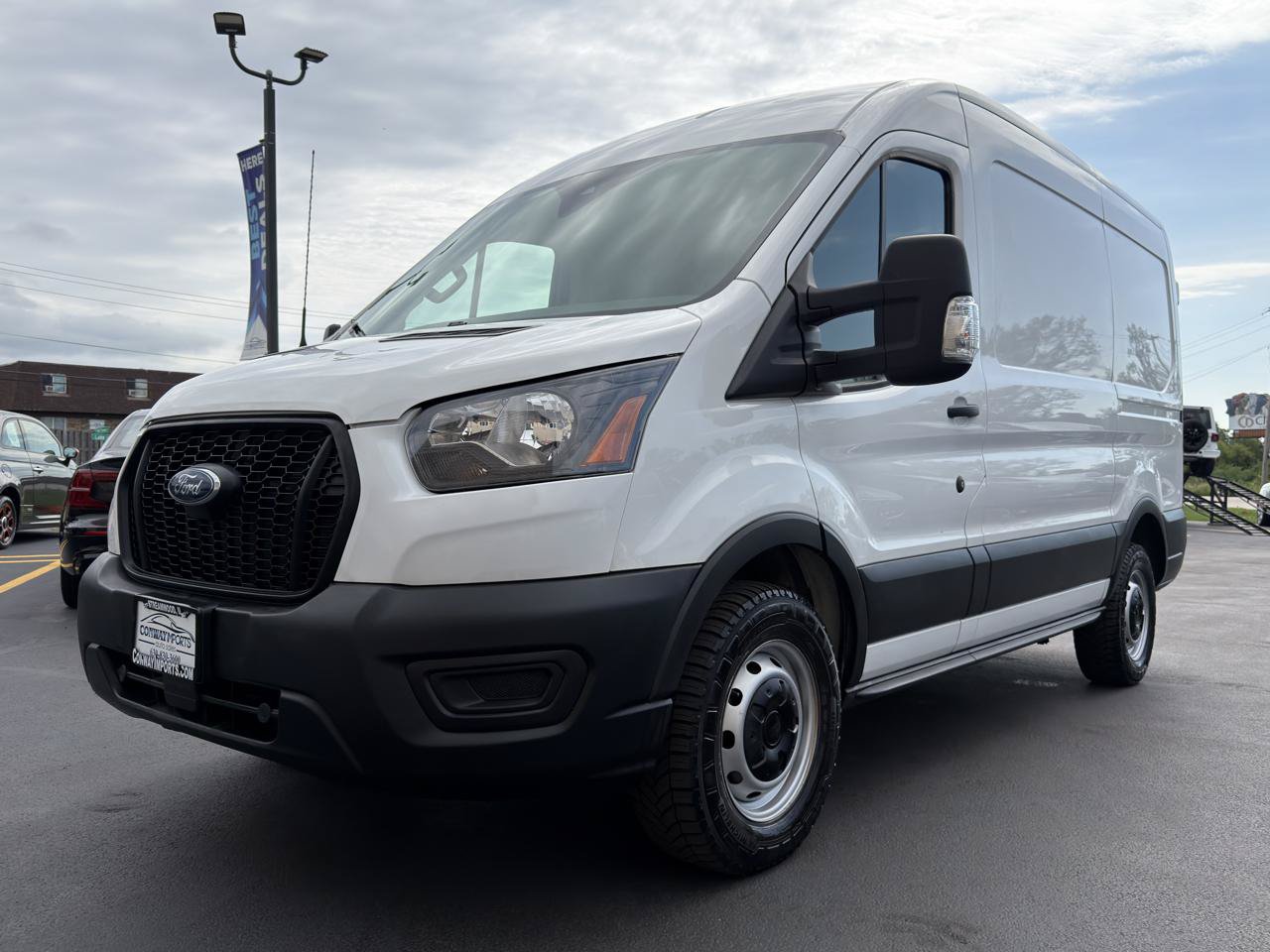 Used 2022 Ford Transit 250 Medium Roof RWD image 1