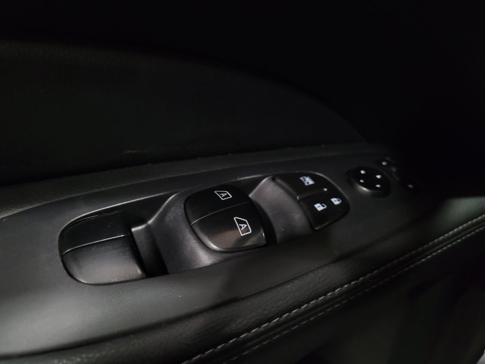 Used 2020 Nissan Pathfinder SV AWD/4WD image 27