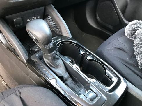 Used 2021 Chevrolet TrailBlazer LT FWD image 9