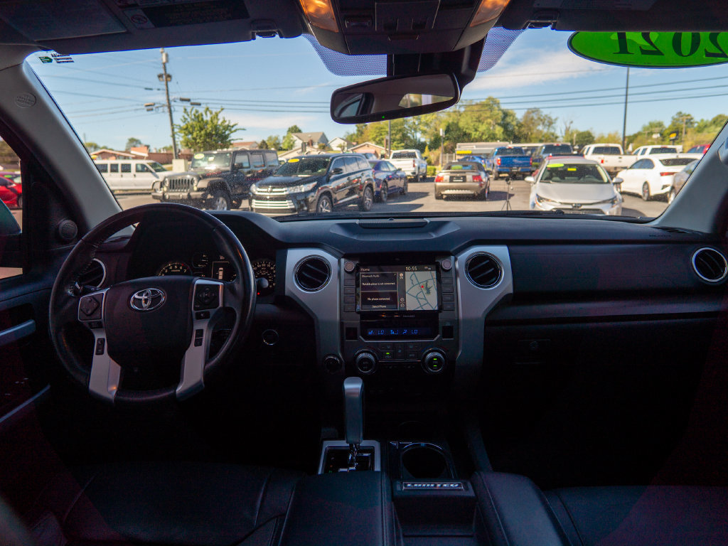 Used 2021 Toyota Tundra Limited w/ Limited Premium Package AWD/4WD image 13
