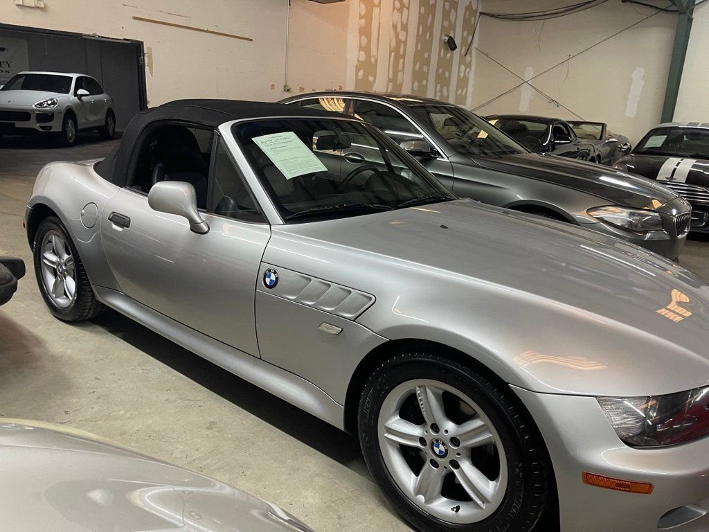 Used 2000 BMW Z3 2.5i RWD image 30