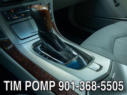 Used 2011 Cadillac CTS Luxury RWD image 21