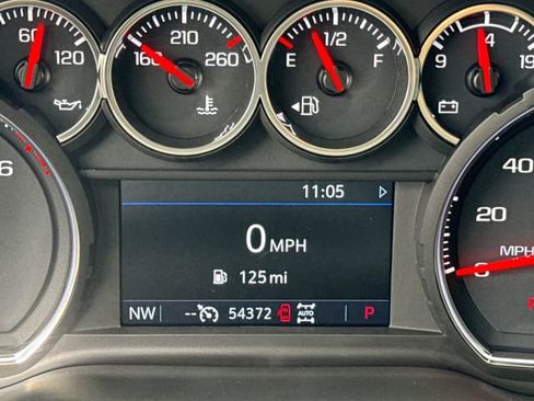 Used 2021 Chevrolet Silverado 1500 LT AWD/4WD image 16