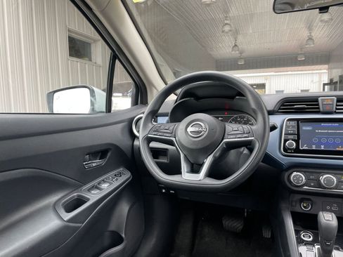 Used 2025 Nissan Versa SV image 32