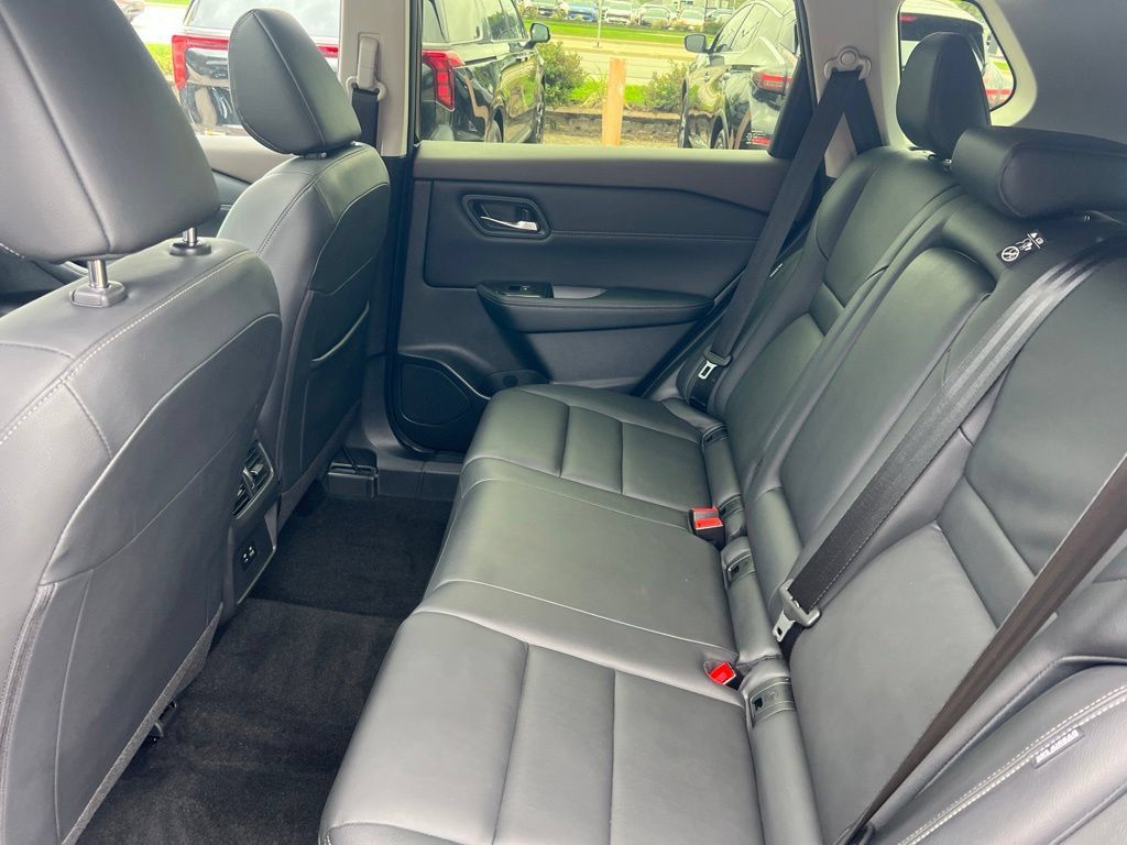 Certified 2023 Nissan Rogue SL AWD/4WD image 10