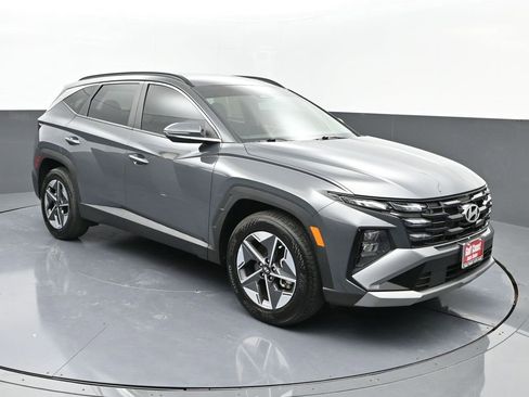 Used 2025 Hyundai Tucson SEL image 2