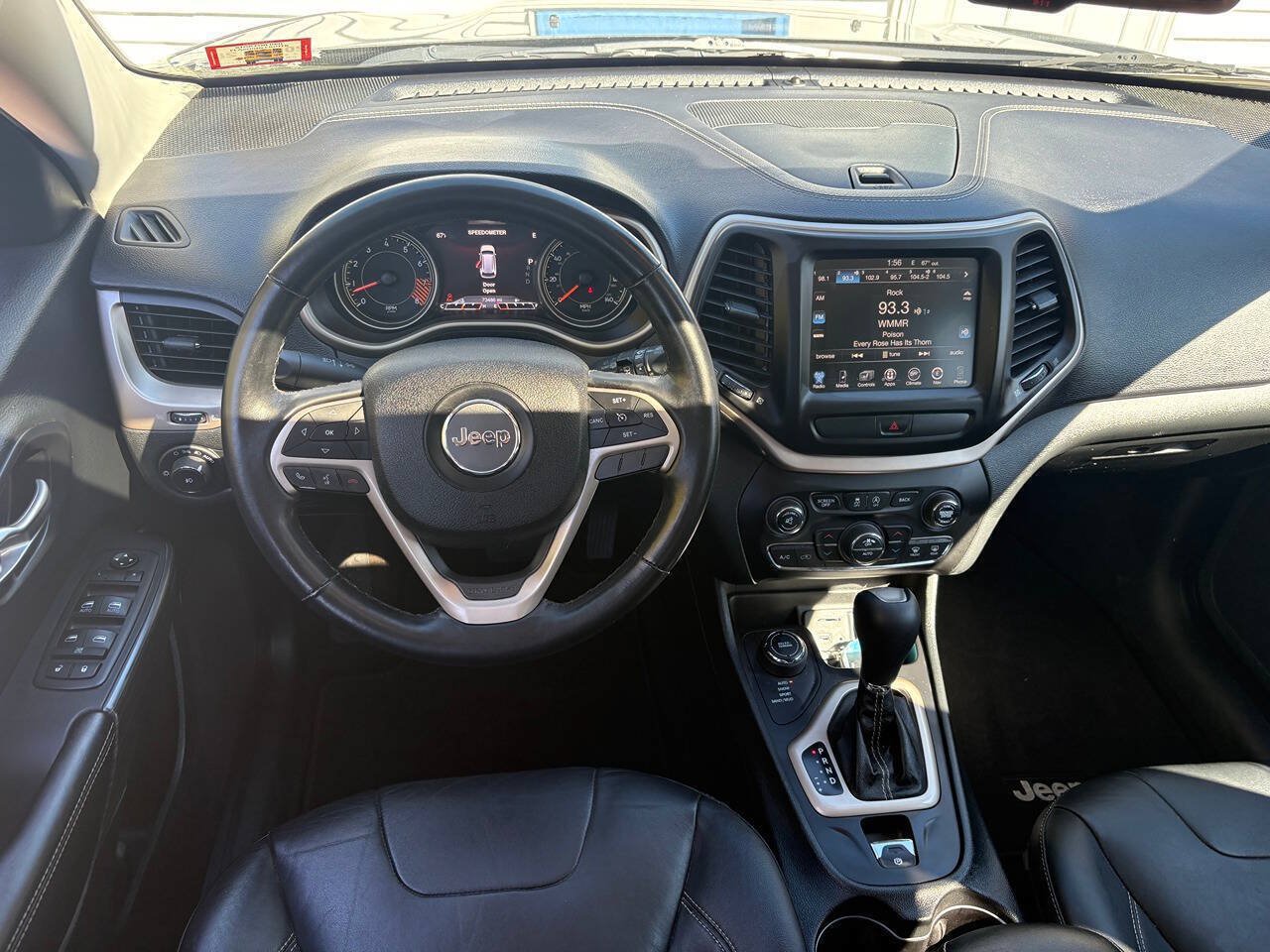 Used 2015 Jeep Cherokee Limited AWD/4WD image 10