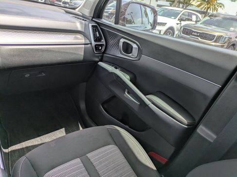 Certified 2022 Kia Sorento LX FWD image 14